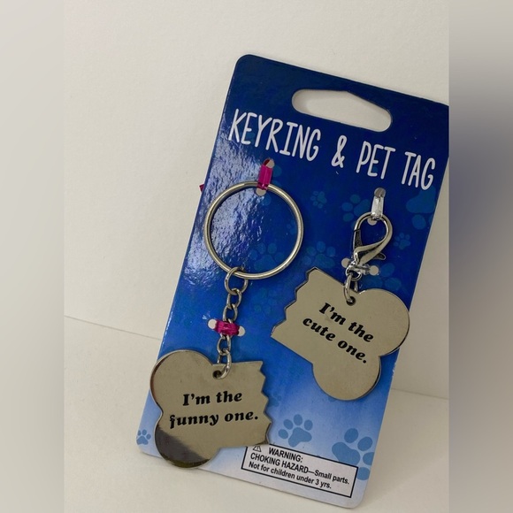 Keyring & pet tag I’m the funny one/ I’m the cute one - Picture 5 of 6